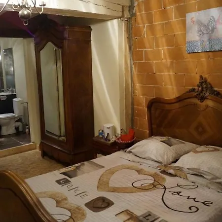 A La Poularde Tatil Evi Curciat-Dongalon
